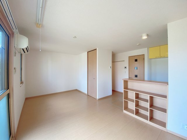 ミルキーウェイBの内装|別部屋反転間取りのお写真となります。