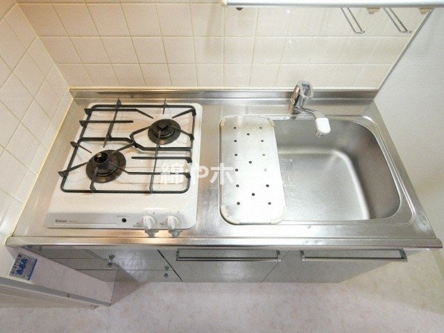 メゾン・ド・ヴィレ　深江のキッチン|コンパクトなキッチンで掃除もラクラク