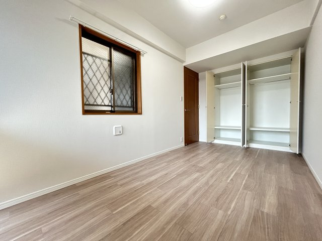 クリオ上大岡西壱番館の洋室