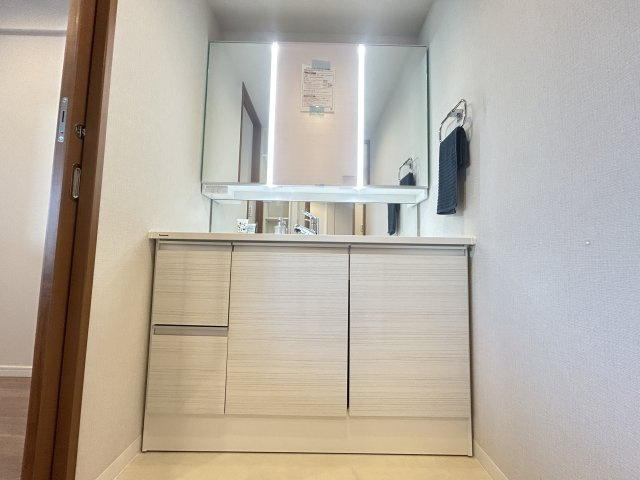 クリオ上大岡西壱番館の独立洗面台