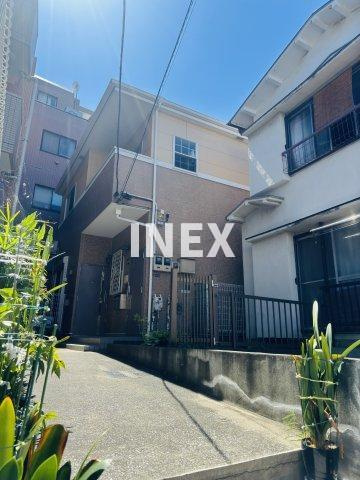 横浜市南区南太田２丁目のアパートのエントランス