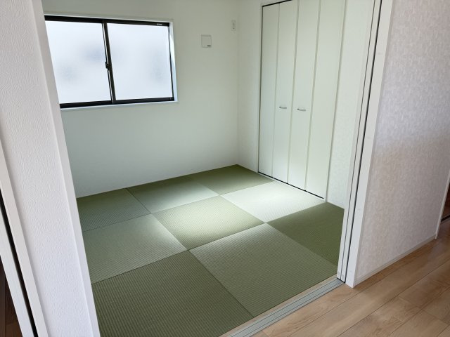 クレイドルガーデン前橋市下細井町第10-1　3号棟の和室|1階和室4.5帖です。い草香る和室はくつろぎスペースに最適ですよ♪