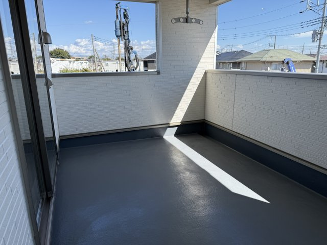 クレイドルガーデン前橋市下細井町第10-1　3号棟のバルコニー|広々としたインナーバルコニーです
急な雨でも洗濯物が濡れずに安心ですよ！