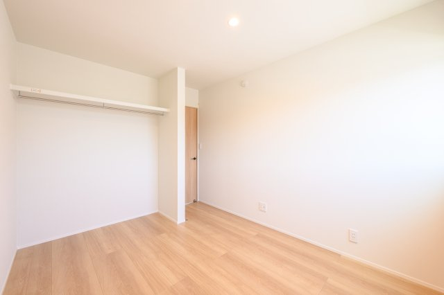 高崎市下之城の洋室|お子様の一人部屋デビューにも最適な洋室♪