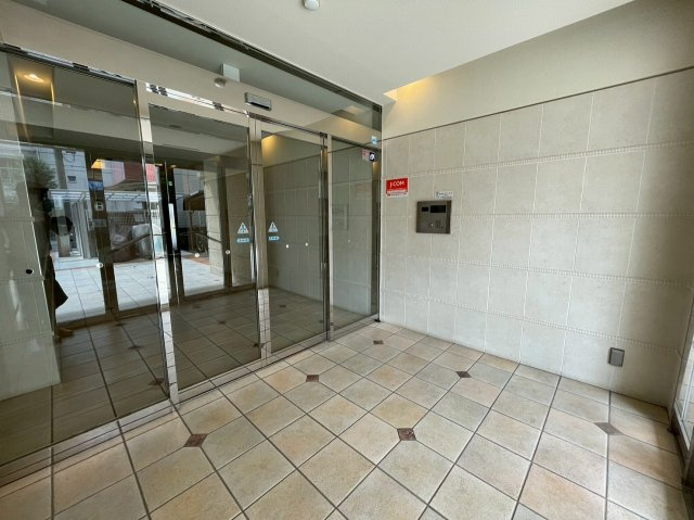 セントロイヤルクラブ新大阪のエントランス