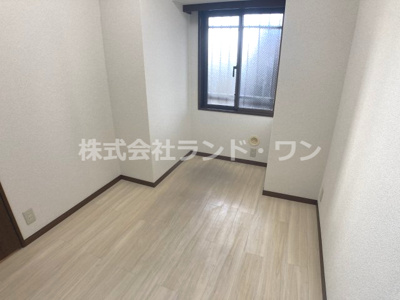 【洋室】 | コスモ入間 | 約4.1帖の洋室