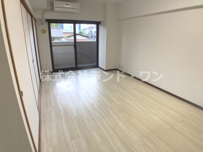 【居間・リビング】 | コスモ入間 | 約10.5帖のリビングダイニング