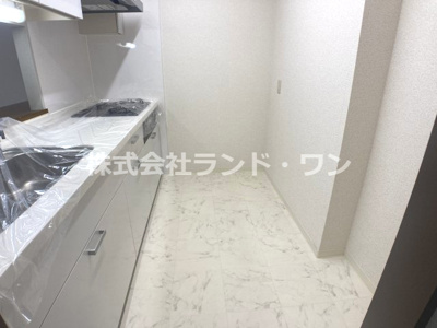 【キッチン】 | コスモ入間 | 奥行きのあるキッチン