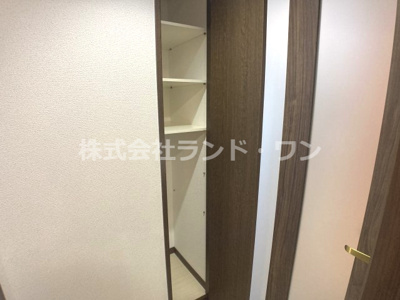 【収納】 | コスモ入間 | キッチン隣にある収納