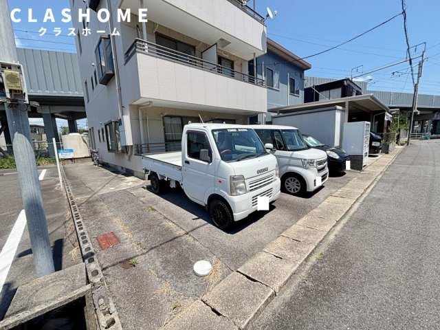 安設ビル　　刈谷市近郊の賃貸はクラスホームの駐車場
