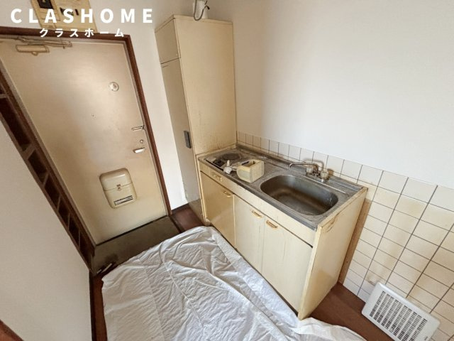 安設ビル　　刈谷市近郊の賃貸はクラスホームのキッチン|修繕中のお写真となります。