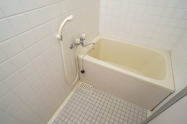 ニート小林の浴室