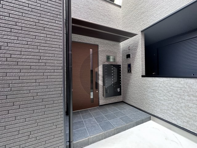 badge nagaseのエントランス