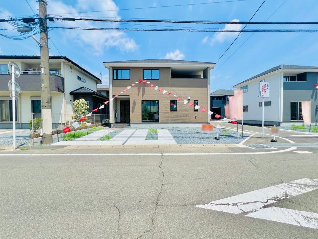 高崎市下豊岡町の外観|駐車スペース3台可◎