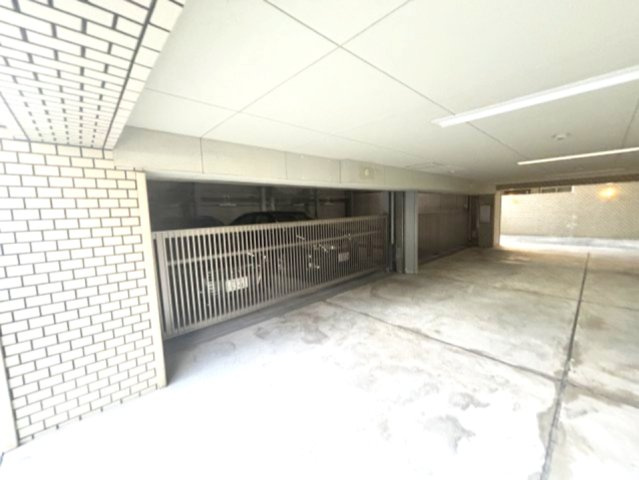 パーク・ハイム六甲八幡町の駐車場