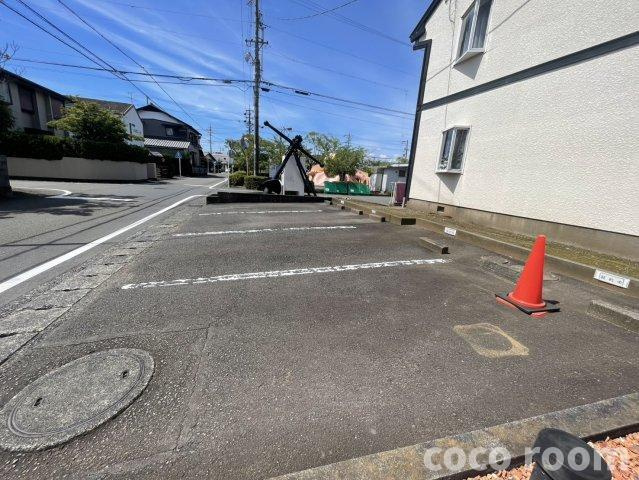 ビラ・アークル　Ａの駐車場
