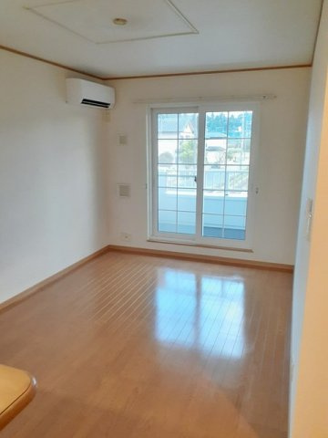 こちらの居間で趣味の時間をお楽しみください