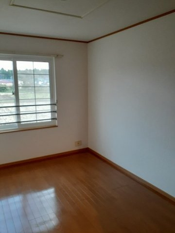 明るい色調の室内です