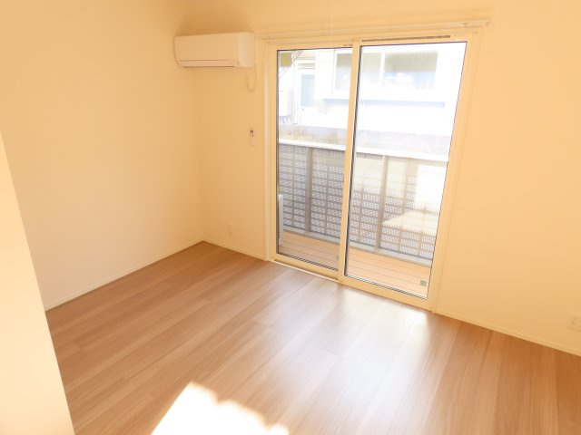 ウィット岩見の居間・リビング