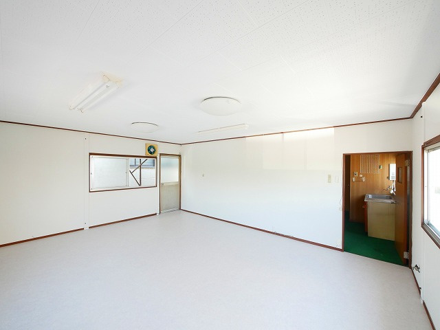 三条大路タカハシ店舗の内装