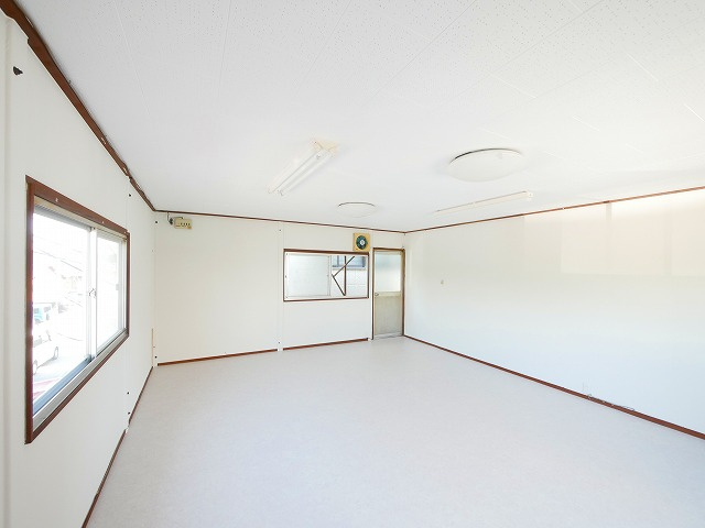 三条大路タカハシ店舗の内装