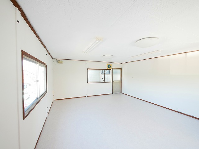 三条大路タカハシ店舗の内装