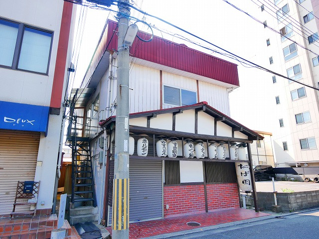 三条大路タカハシ店舗の外観