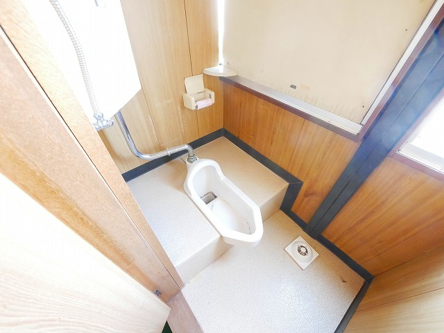 三条大路タカハシ店舗の内装