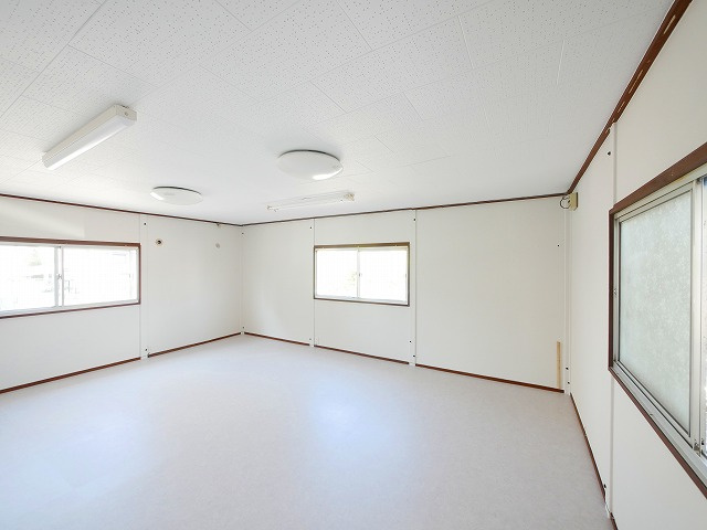 三条大路タカハシ店舗の内装