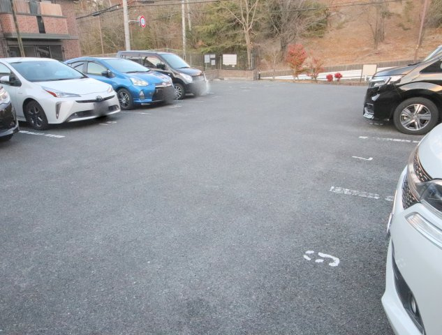 ルミエール南生駒Ⅲの駐車場