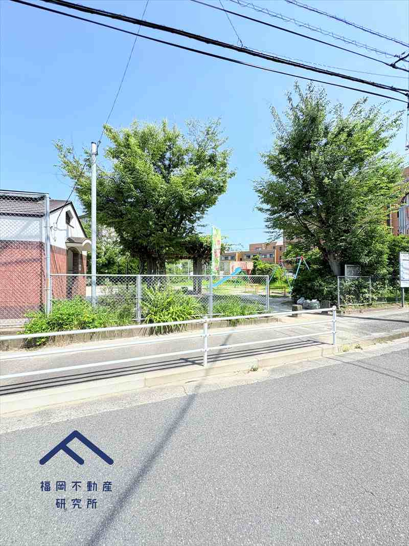 クローバーハイツ荒江の周辺