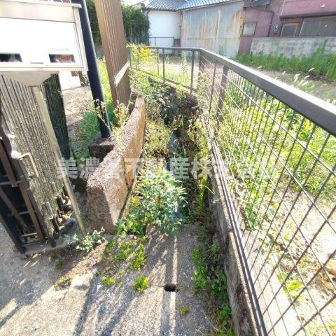 ６５６６６　岐阜市長良土地のその他