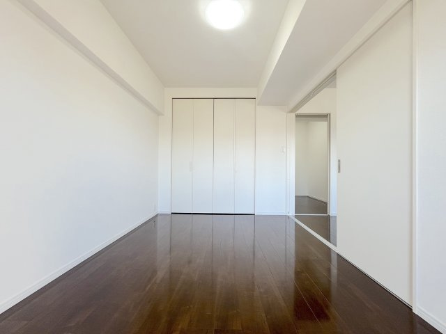 ネクサス香椎1号棟の洋室