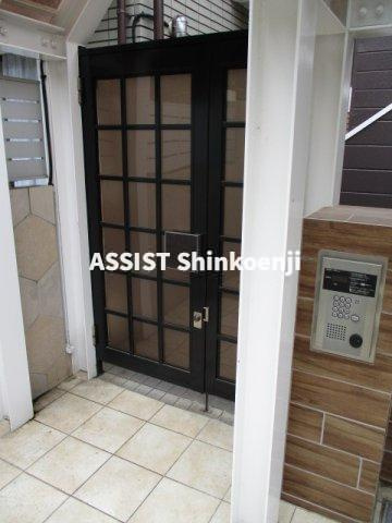 ガーデン杉並のエントランス