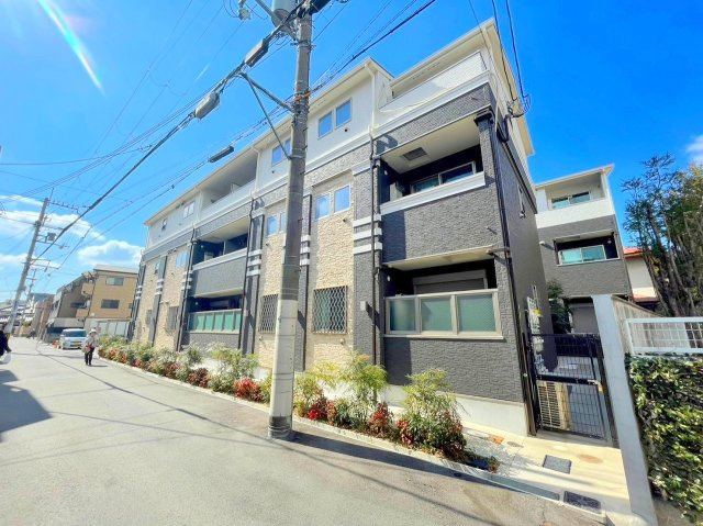KTIカーサ三国本町の外観