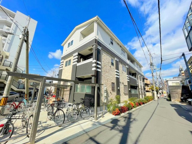 KTIカーサ三国本町の外観