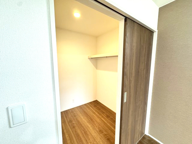 ハートフルタウン前橋市三河町1丁目　Ａ号棟の収納|2階洋室1収納：ウォークインクローゼットです。