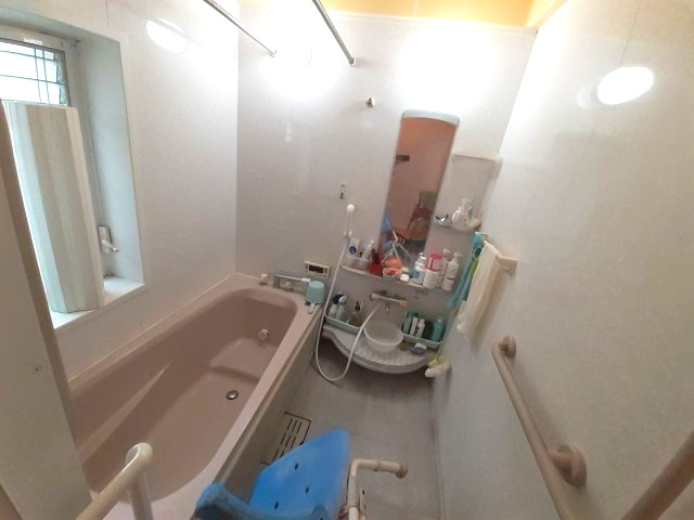 宇土市古保里町の中古一戸建の浴室