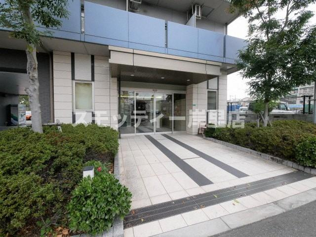 リアライズ住之江公園のエントランス|落ち着いたエントランスです