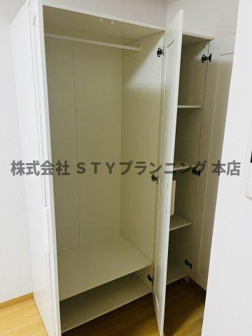 仲介手数料0円！クレスト泉の収納