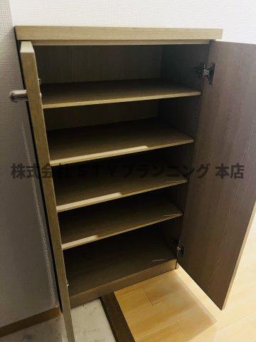 仲介手数料0円！クレスト泉の収納