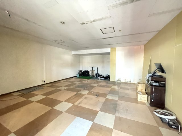 桶狭間切戸店舗(P８台共同利用)のロビー