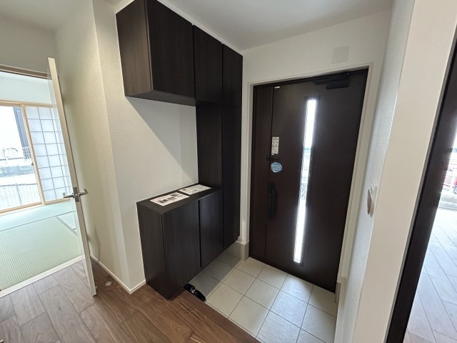明石市藤江戸建１号棟の玄関