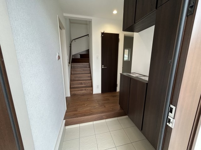 明石市藤江戸建１号棟の玄関