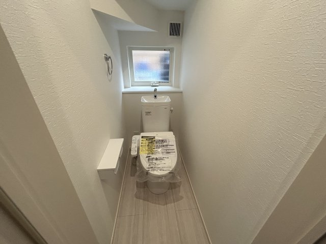 明石市藤江戸建１号棟のトイレ