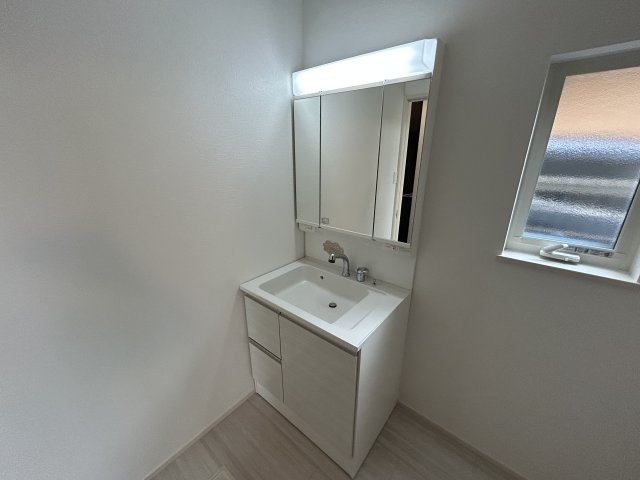 明石市藤江戸建１号棟の独立洗面台