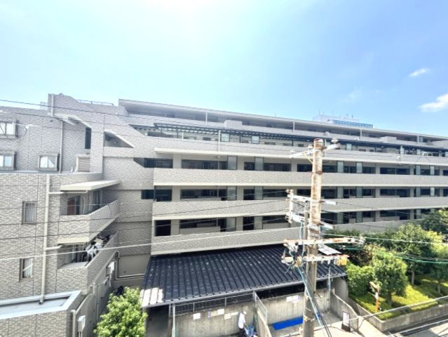 ジュネス本山の展望