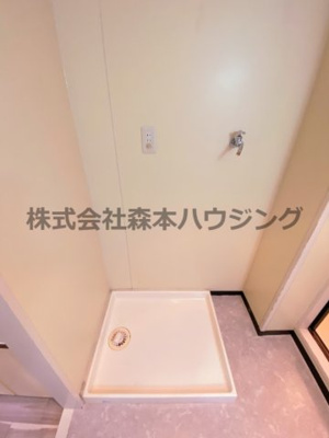 【設備】 | 　香里園ヒルズ | 室内洗濯機置き場です