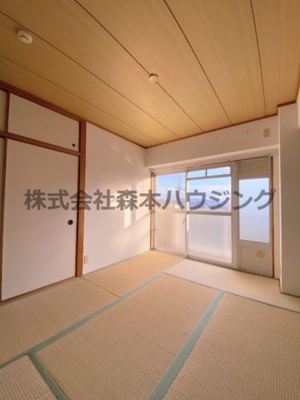 【寝室】 | 　香里園ヒルズ | 落ち着いて過ごせるお部屋なので、寝室にいかがでしょうか