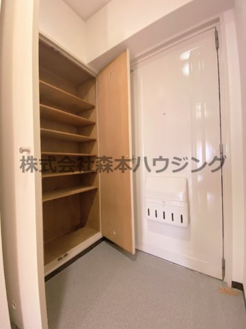 【収納】 | 　香里園ヒルズ | シューズクローゼットついてます